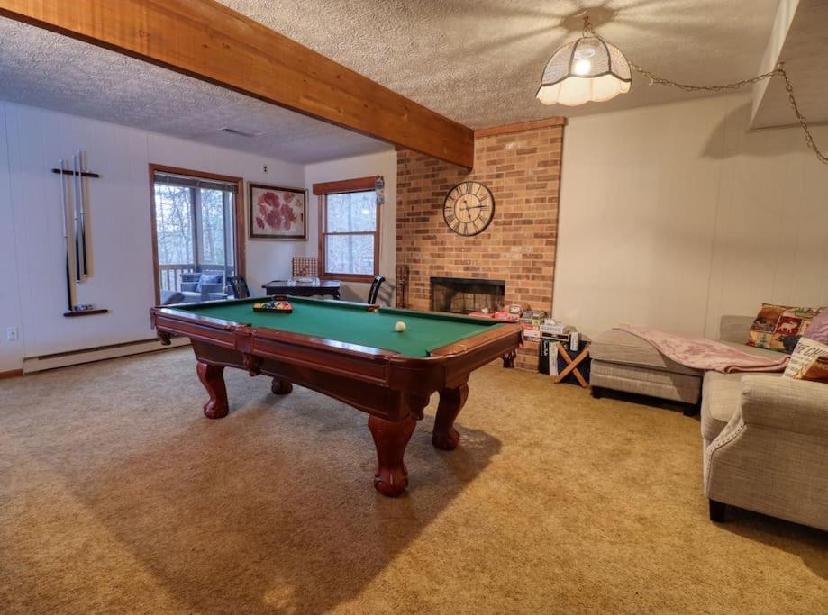 4-Bedroom+Loft-Sauna-Pool Table-Bar-2 Fireplaces Basye Exterior photo